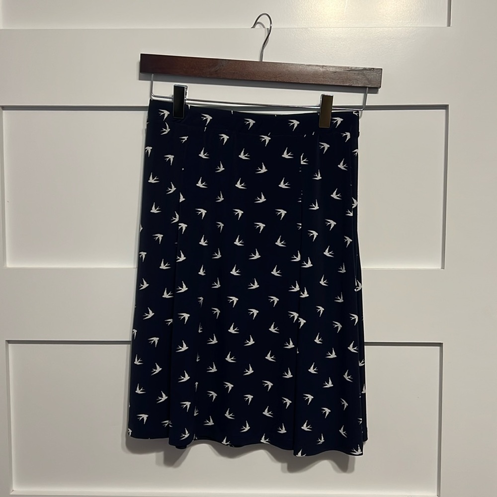 Blue skirt like new size small